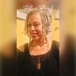 Meet your Posher, Sharon